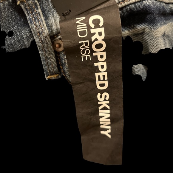 Express Label - Picture 3 of 3